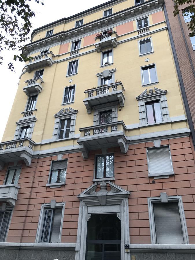 Hotel Paris Milão Exterior foto